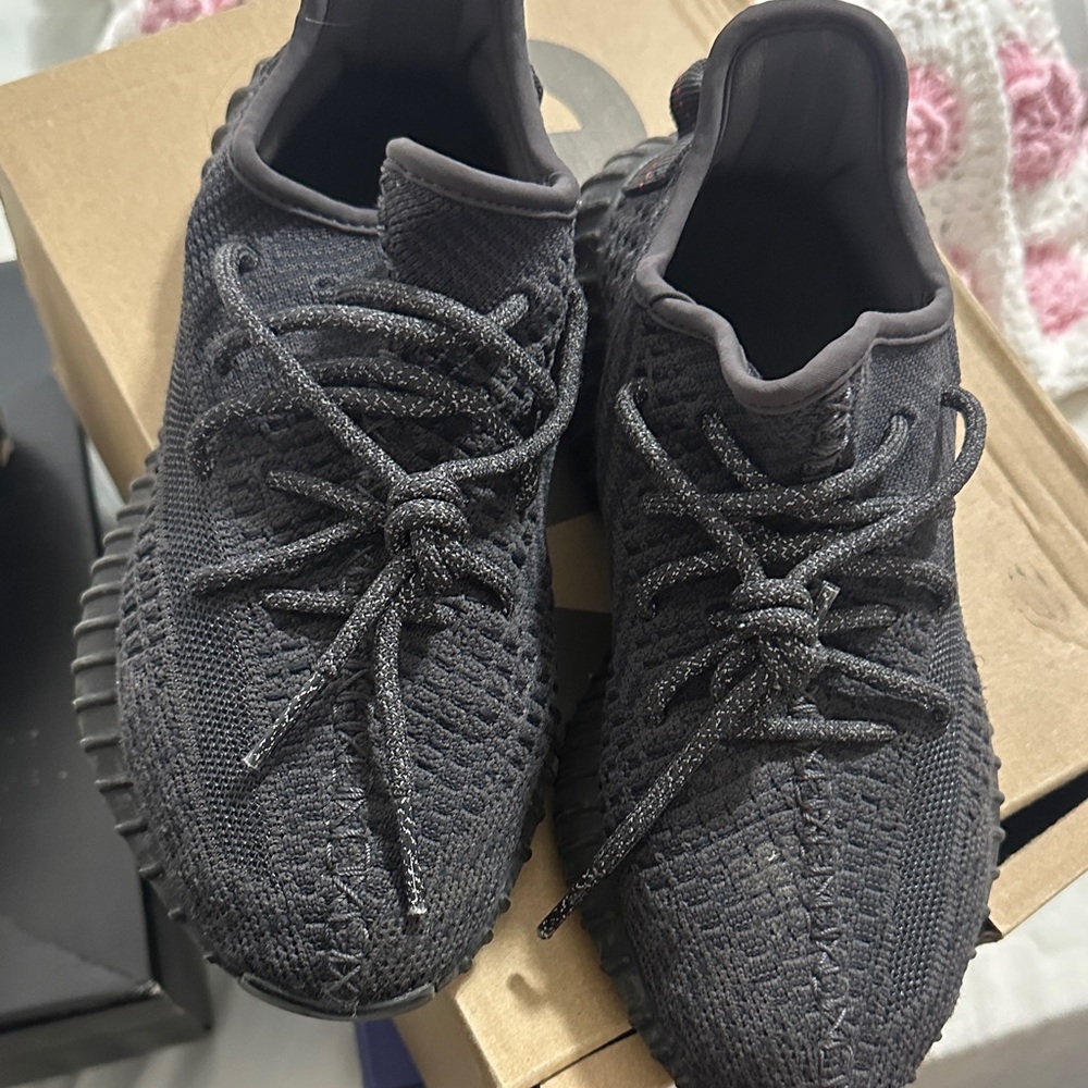 Adidas yeezy Knit Lace-Up Sneakers - Black